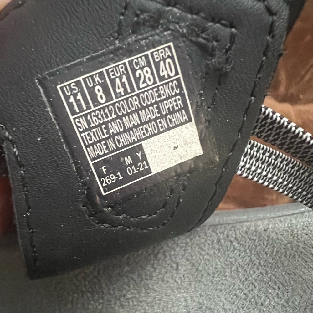 Sketchers Memory Foam Sandals - image 5